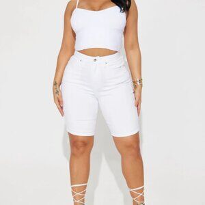 Fashion Nova_On The Guest List Deluxe Stretch Bermuda Shorts - White size 7